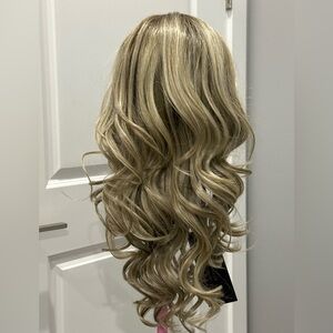 NEW Belle Tress Pure Honey Wig In Rootbeer Float Blonde! Long Cascading Curls